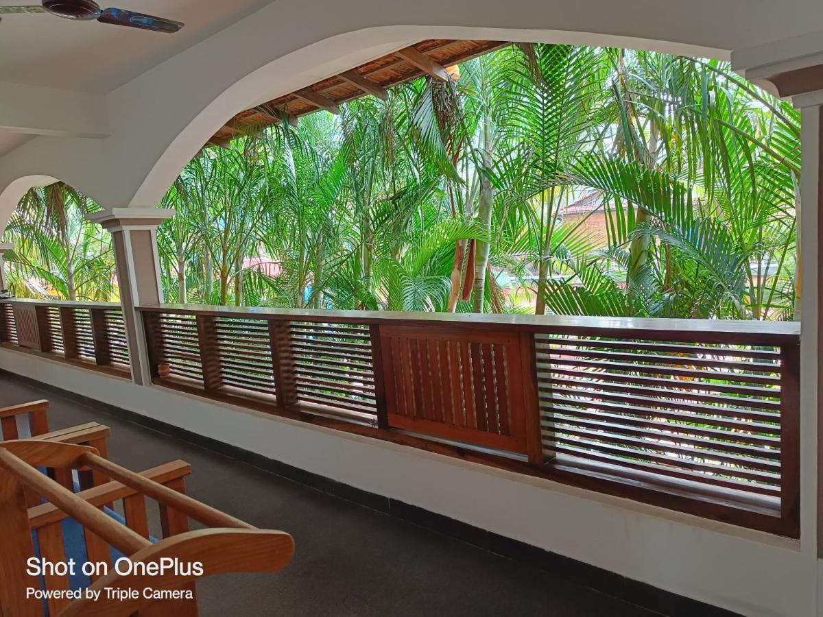 Dunhill Beach Resort Agonda Esterno foto