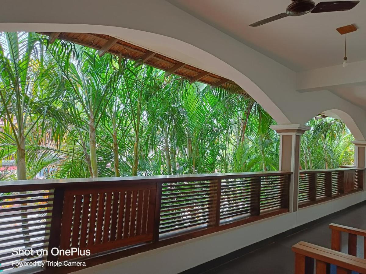 Dunhill Beach Resort Agonda Esterno foto