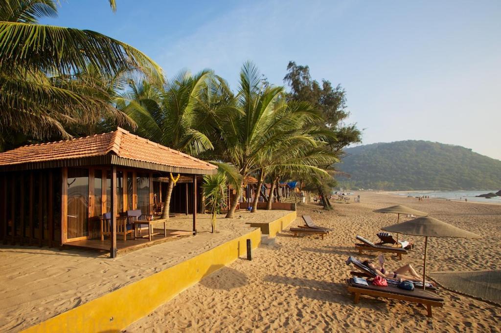 Dunhill Beach Resort Agonda Esterno foto