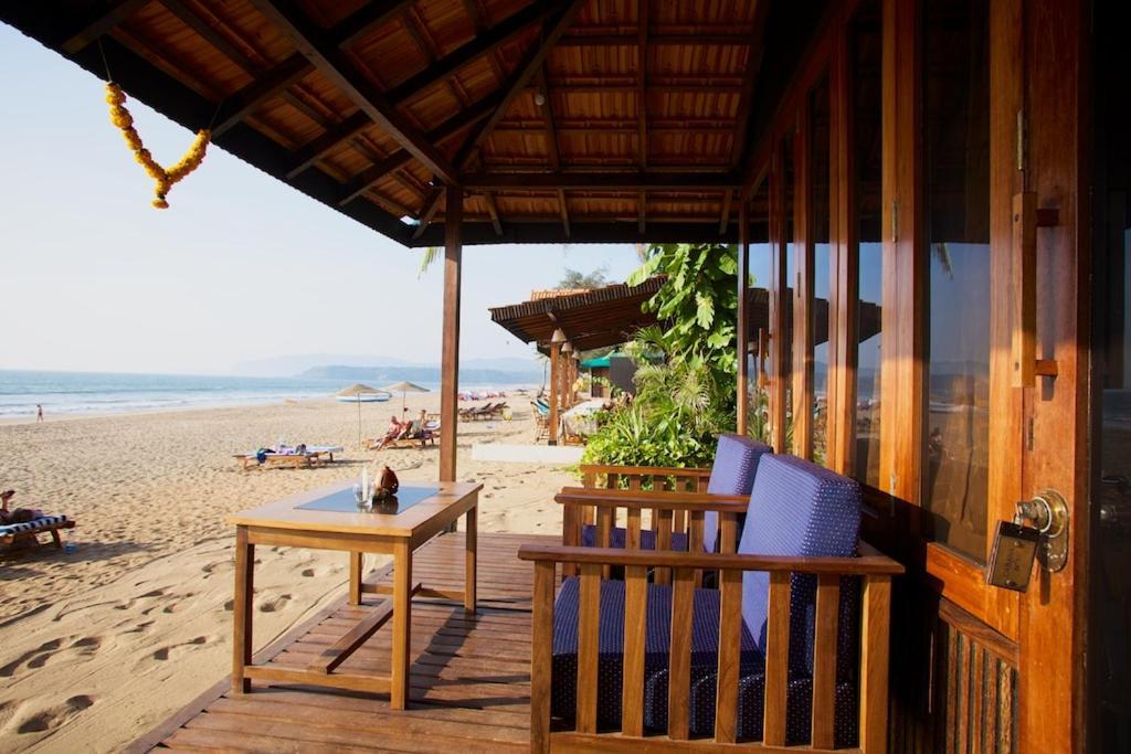 Dunhill Beach Resort Agonda Esterno foto