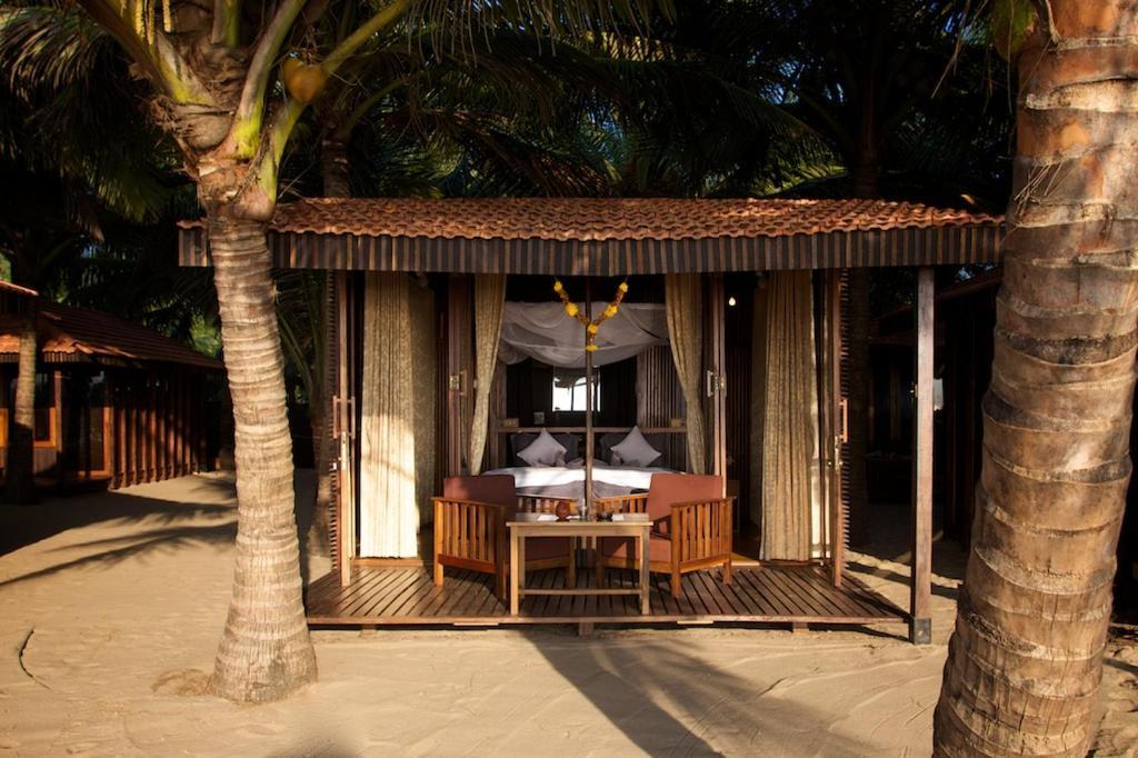 Dunhill Beach Resort Agonda Esterno foto
