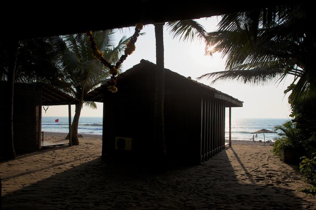 Dunhill Beach Resort Agonda Esterno foto