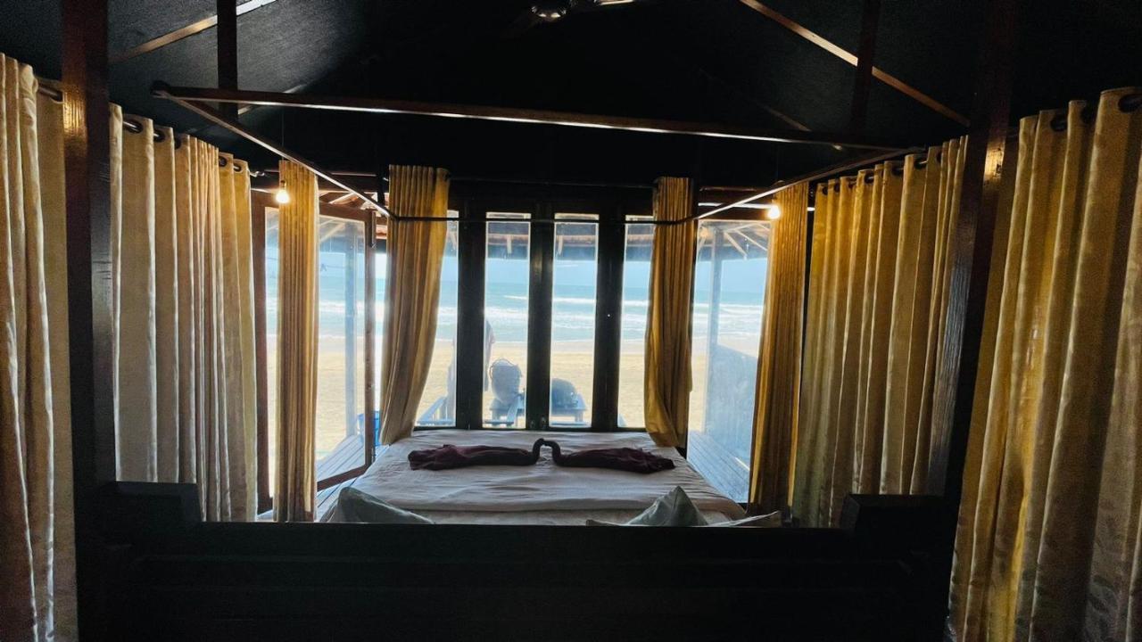 Dunhill Beach Resort Agonda Esterno foto