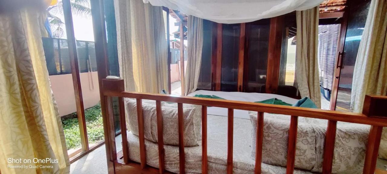 Dunhill Beach Resort Agonda Esterno foto