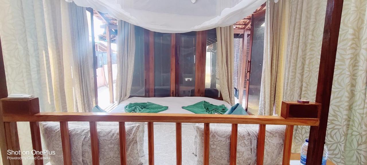 Dunhill Beach Resort Agonda Esterno foto