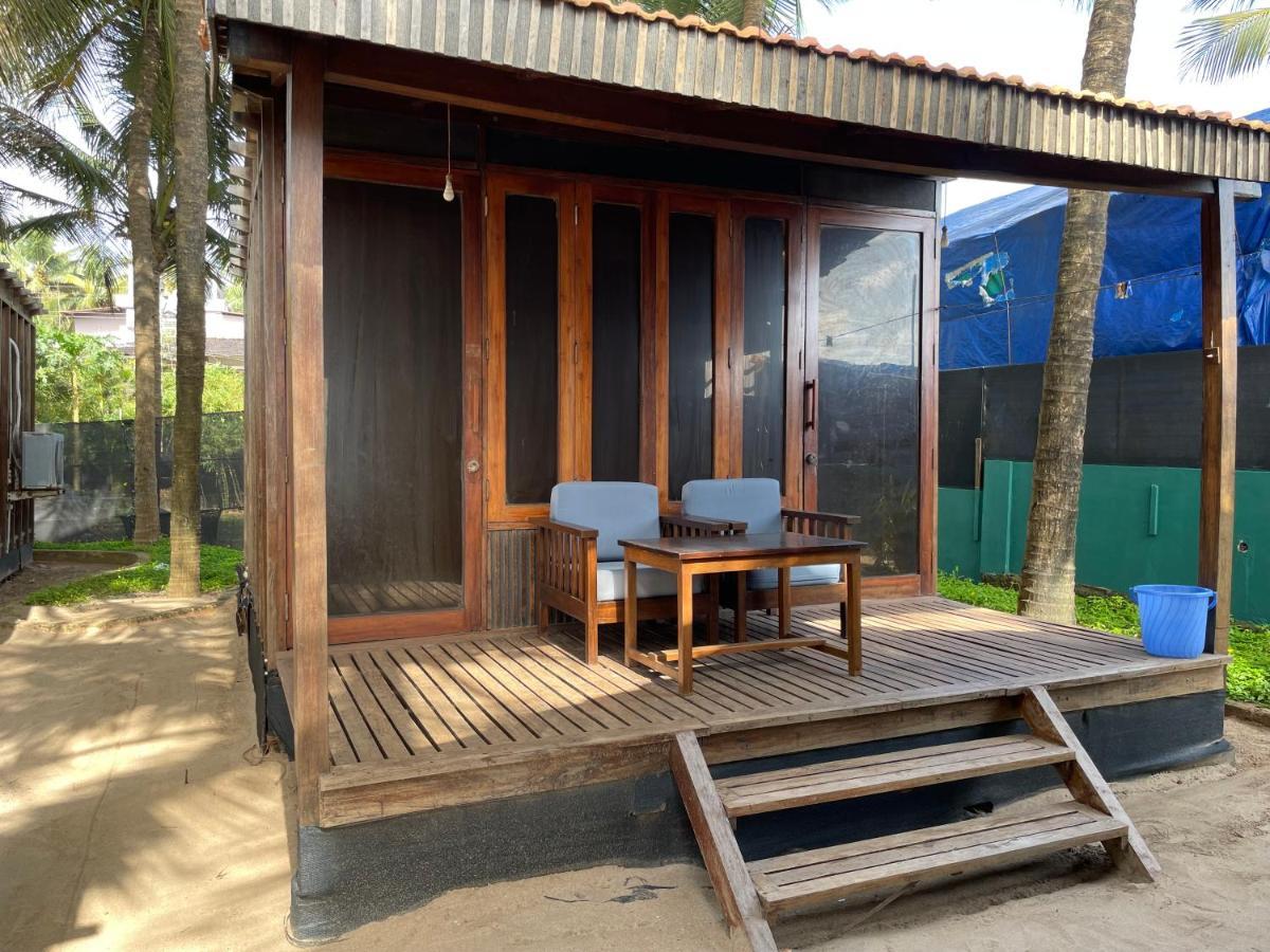 Dunhill Beach Resort Agonda Esterno foto