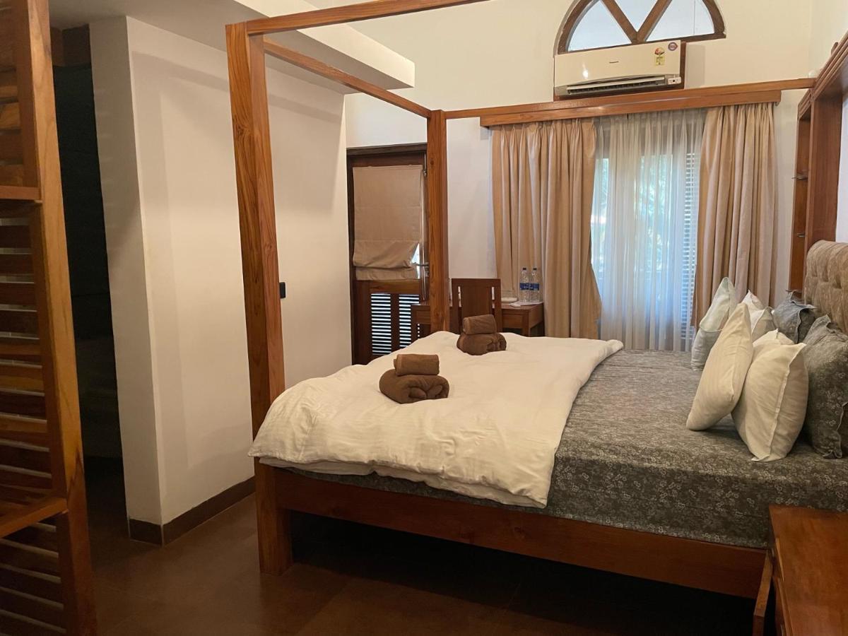 Dunhill Beach Resort Agonda Esterno foto