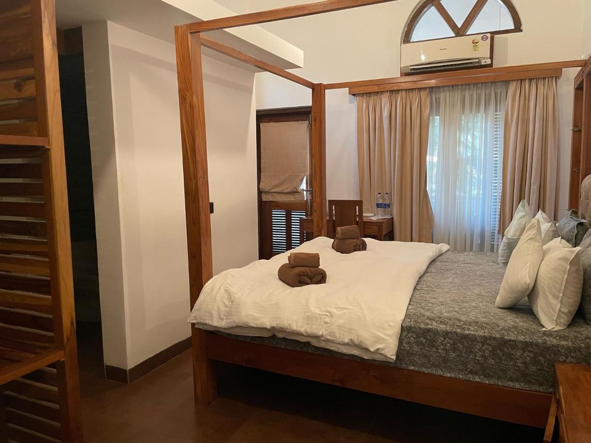 Dunhill Beach Resort Agonda Esterno foto