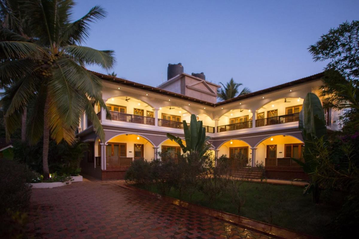 Dunhill Beach Resort Agonda Esterno foto
